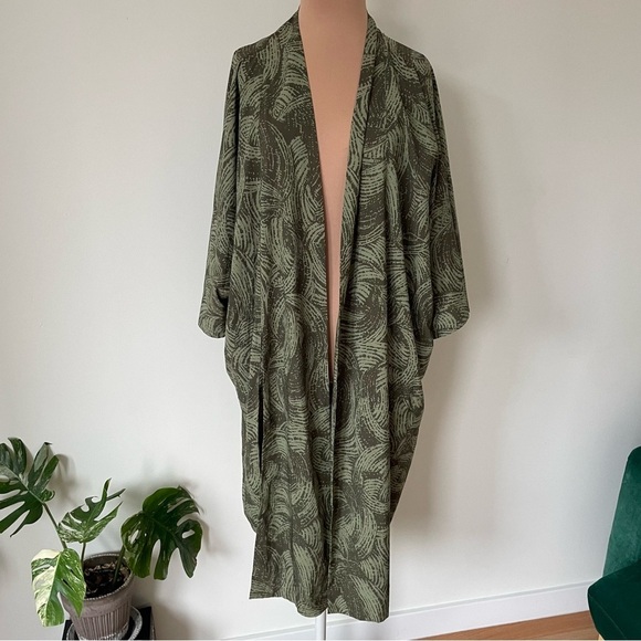 Lululemon Yoga Haven Kimono Mini Wavy Desert Olive Fatigue Green Cardigan EUC 10 - Picture 6 of 12